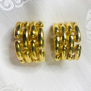 Vintage authentic Givenchy clip earrings